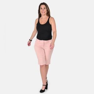 Harve Benard Bermuda Shorts size 8 in Mellow Rose